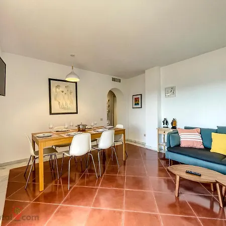 Apartment Luxury Front Line In Beach *